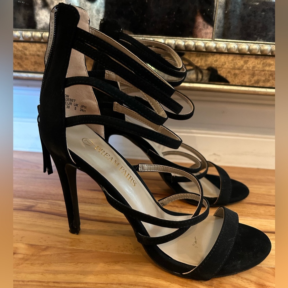 Dream Pairs Strappy Heels 👠 🖤 - Size 7